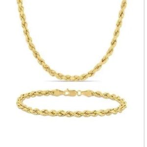A beautiful Rope design 5 piece Fashion Gold Covered jewelry boxed set